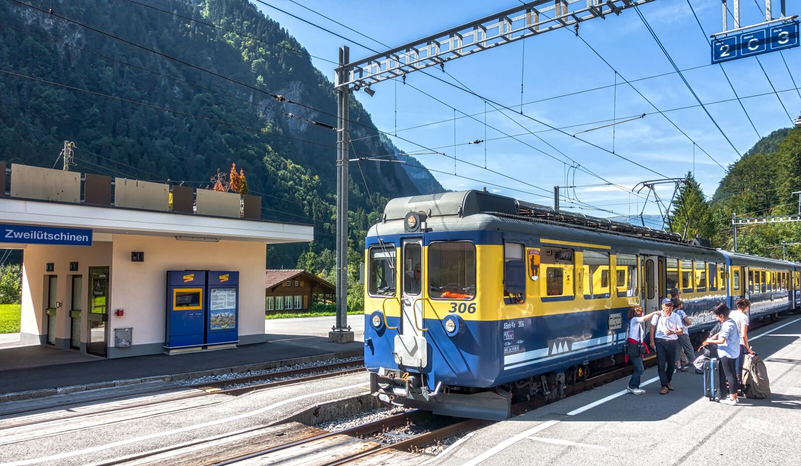 Sony Cyber-shot DSC-RX100 III sample photo. Switzerland, zweilutchinen, railway photography