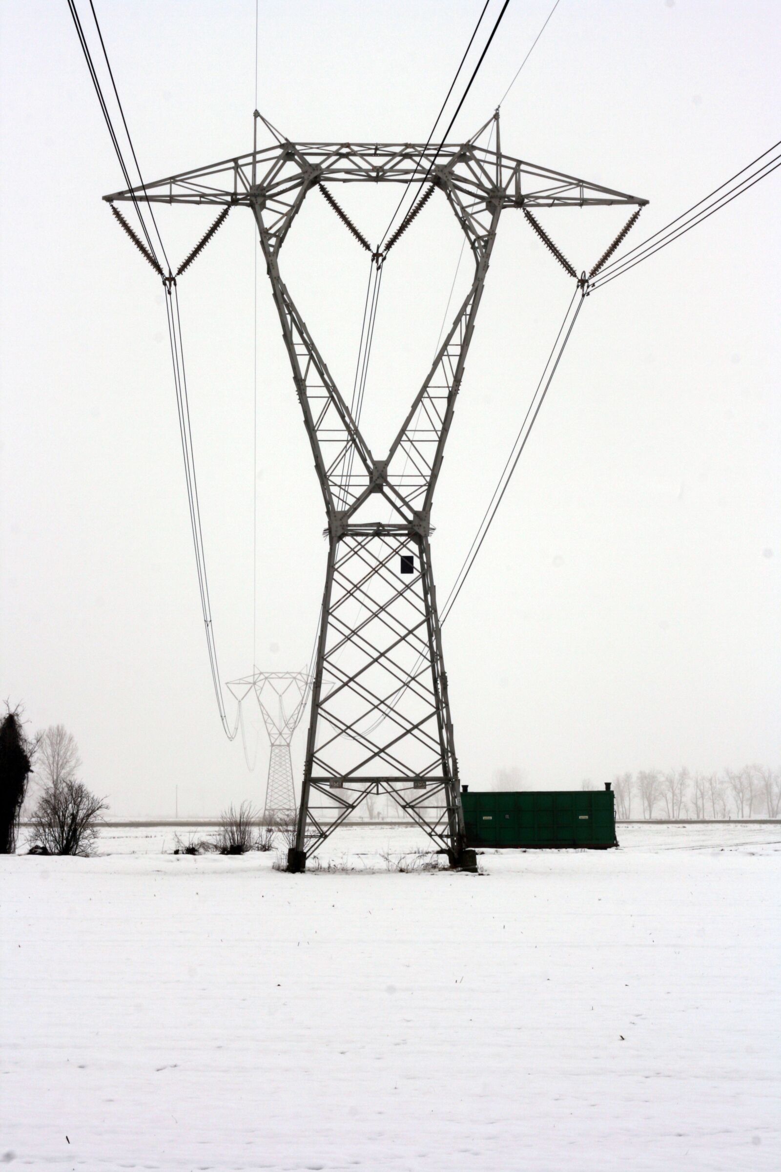 Canon EOS 400D (EOS Digital Rebel XTi / EOS Kiss Digital X) sample photo. Industry, energy, snow photography
