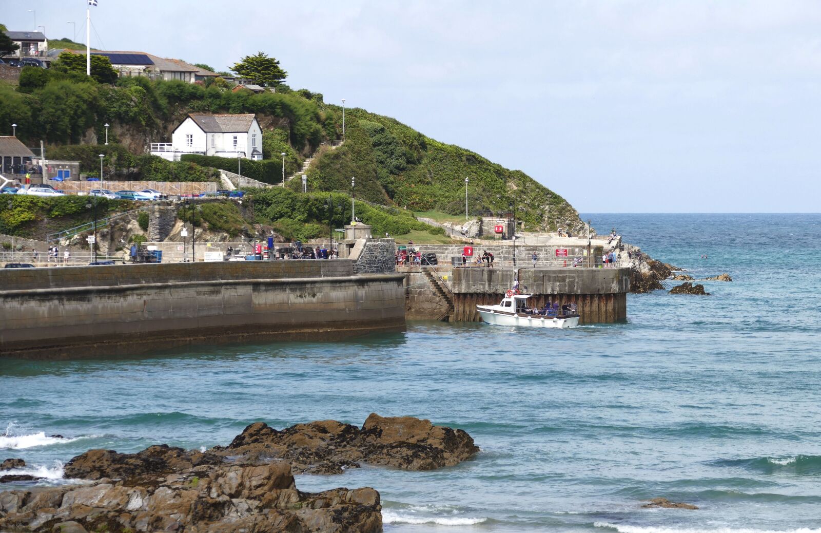 Panasonic Lumix DMC-FZ1000 sample photo. Newquay, cornwall, england photography
