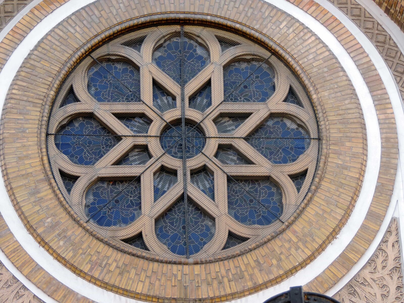 Nikon Coolpix P520 sample photo. Art, brick, mosaic, religion photography