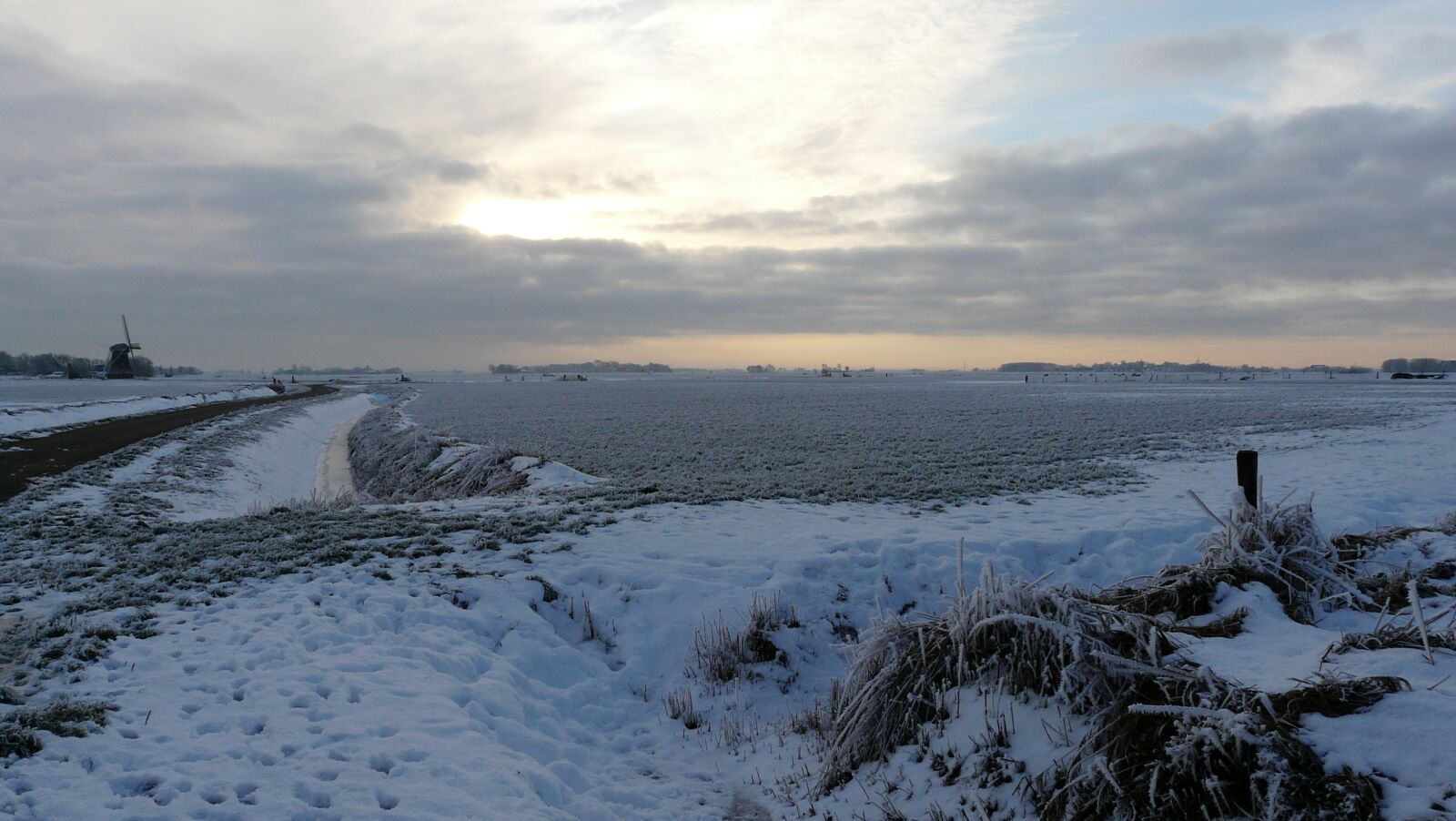 Panasonic DMC-FZ18 sample photo. Snow, winter, winter landscape photography