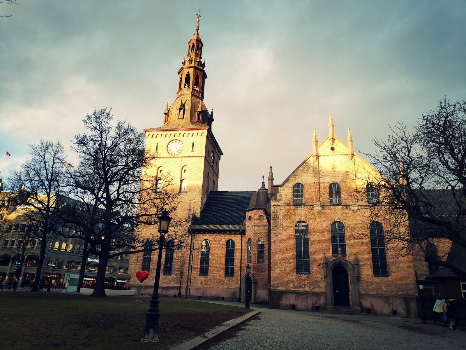 Xiaomi POCO F1 sample photo. Oslo, church, afterglow photography