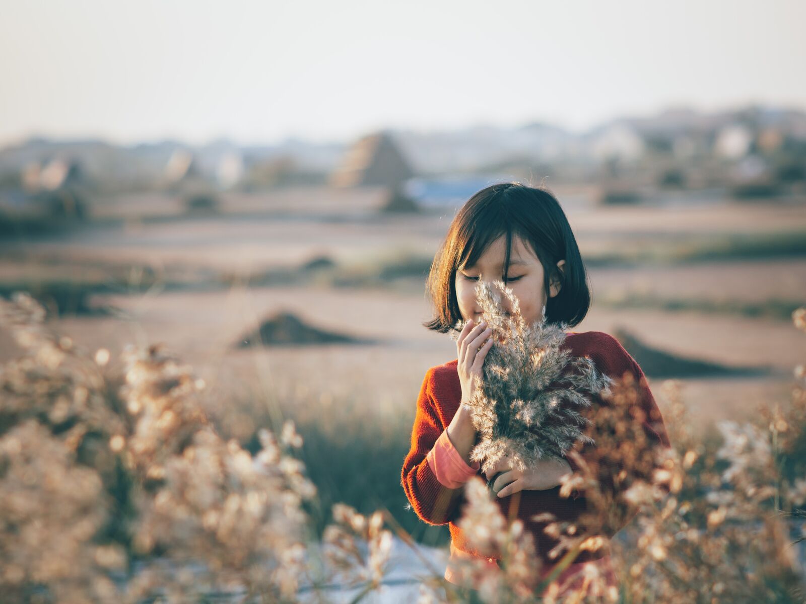 Nikon D7100 sample photo. Girl, reeds, field photography