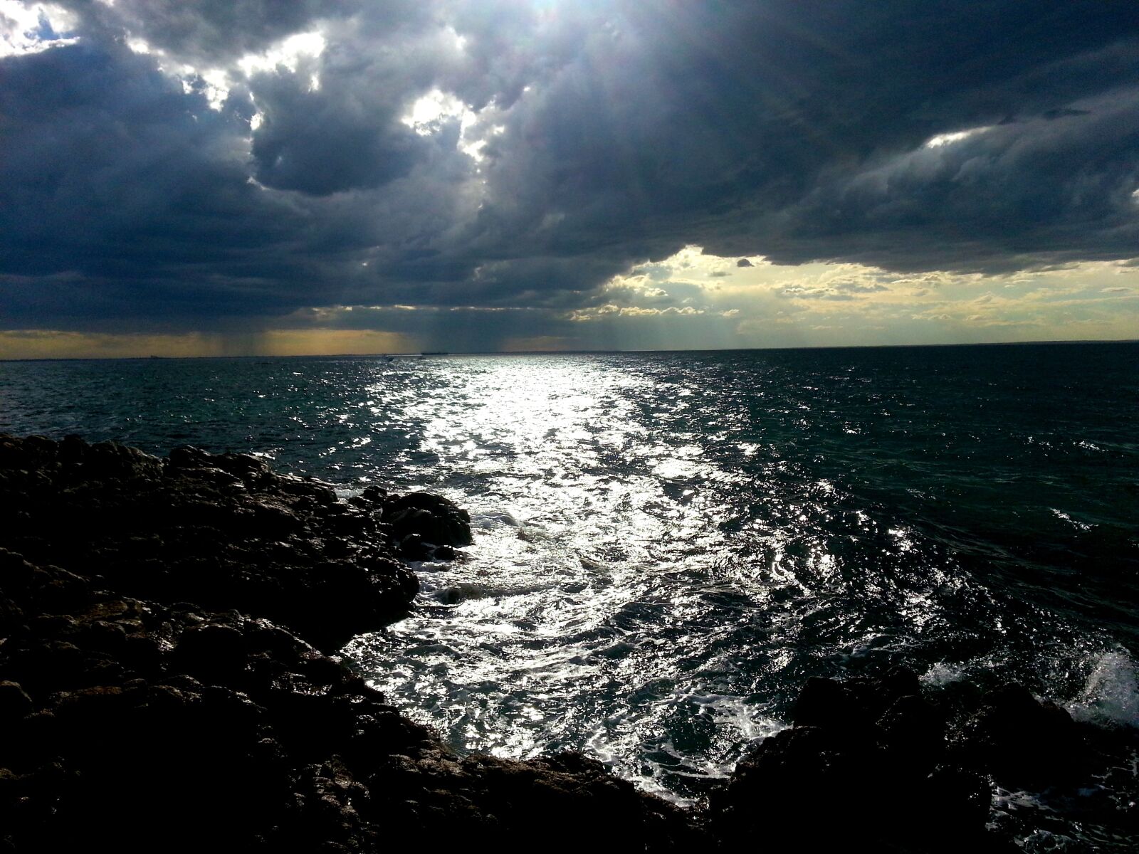 Samsung Galaxy S3 sample photo. Dark, storm, sky photography