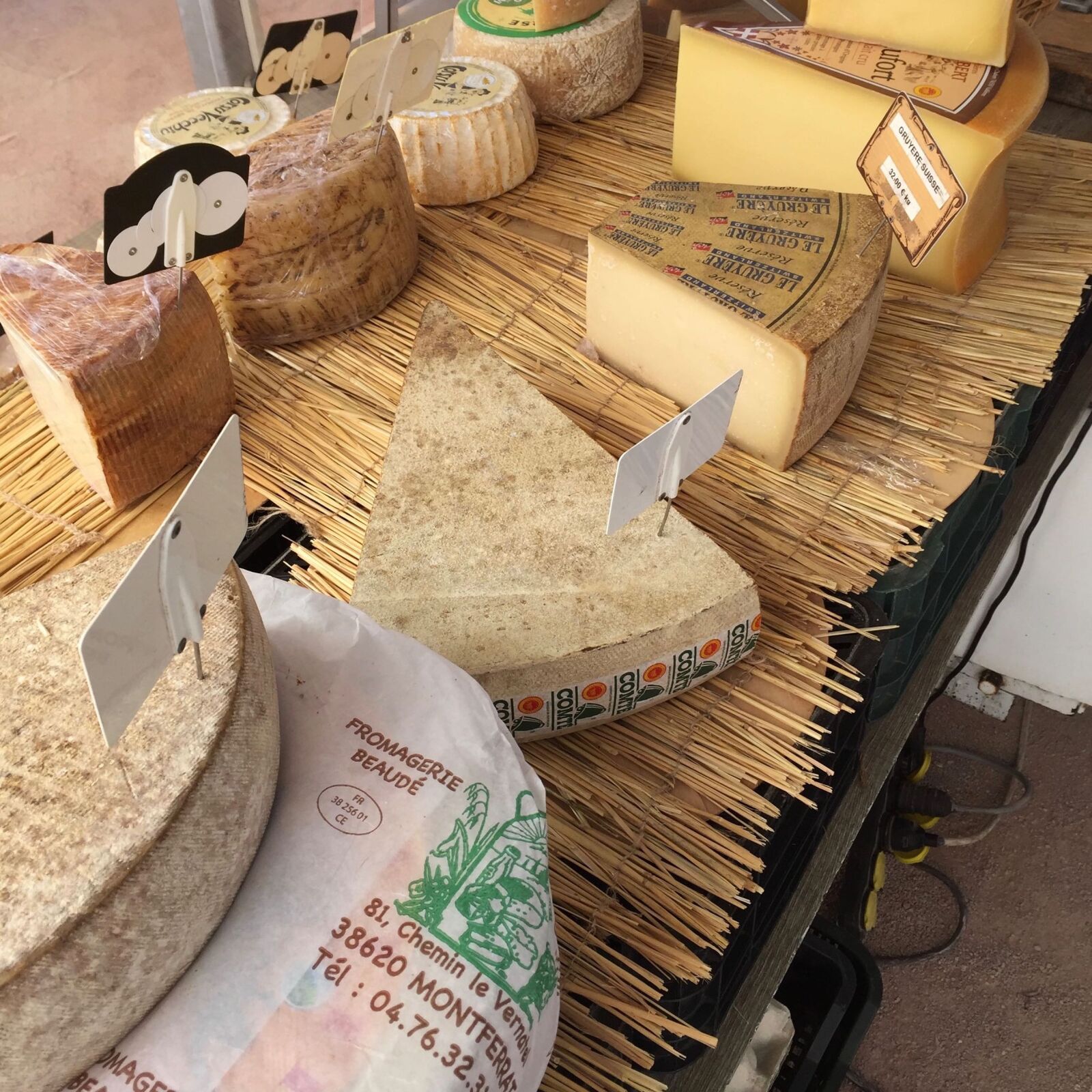 iPhone 6 back camera 4.15mm f/2.2 sample photo. Cheese photography