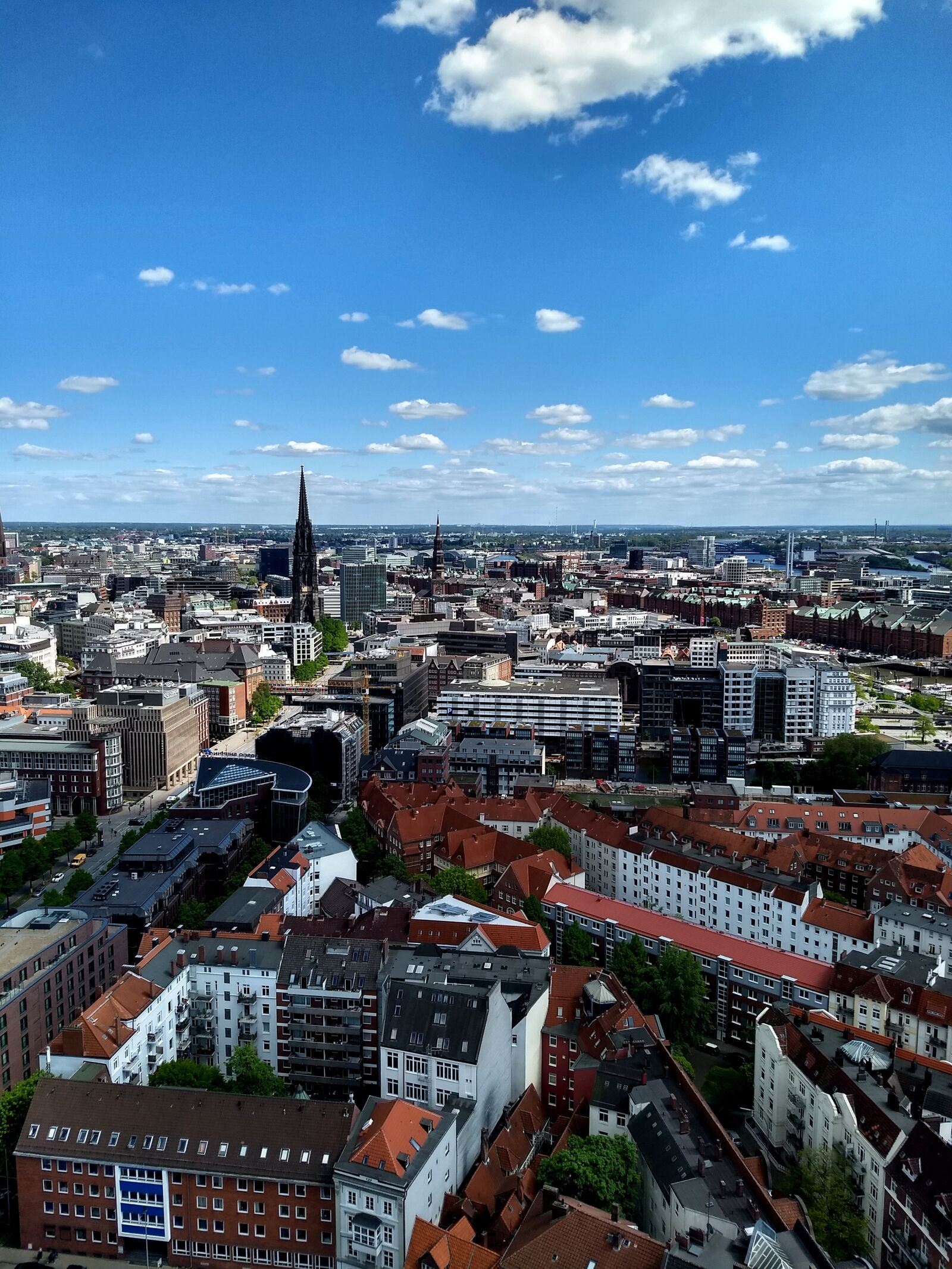 Motorola Moto G (5) Plus sample photo. Hamburg, michel, city photography