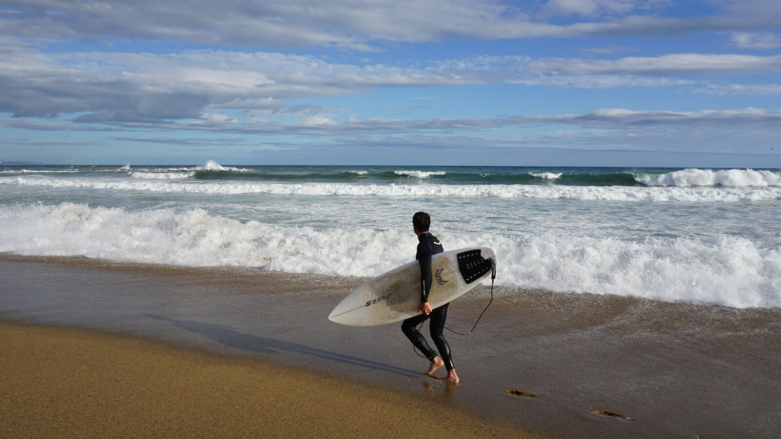 Sony a6000 sample photo. Barcelona, december, surf, waves photography