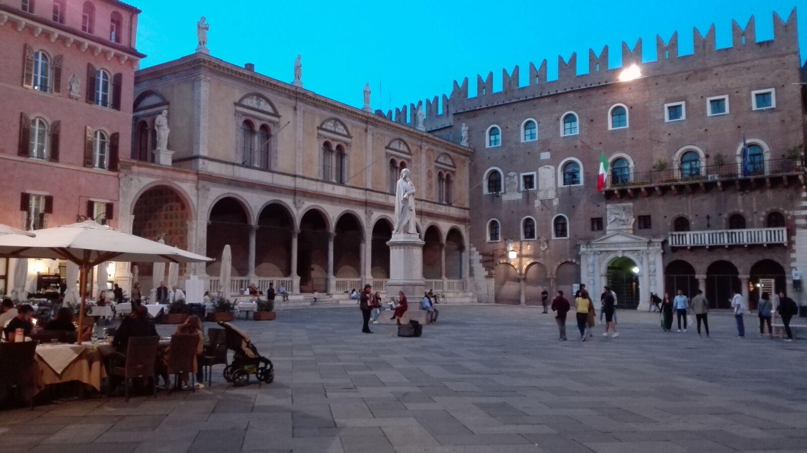 HUAWEI P8 Lite sample photo. Verona, italy, piazza dei photography