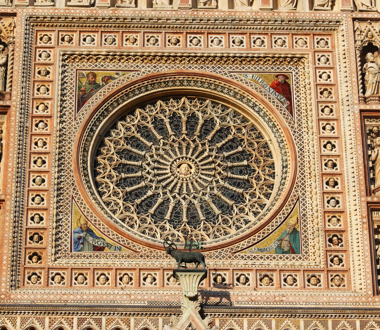 Canon EOS 550D (EOS Rebel T2i / EOS Kiss X4) sample photo. Rose window, gothic, cathedral photography