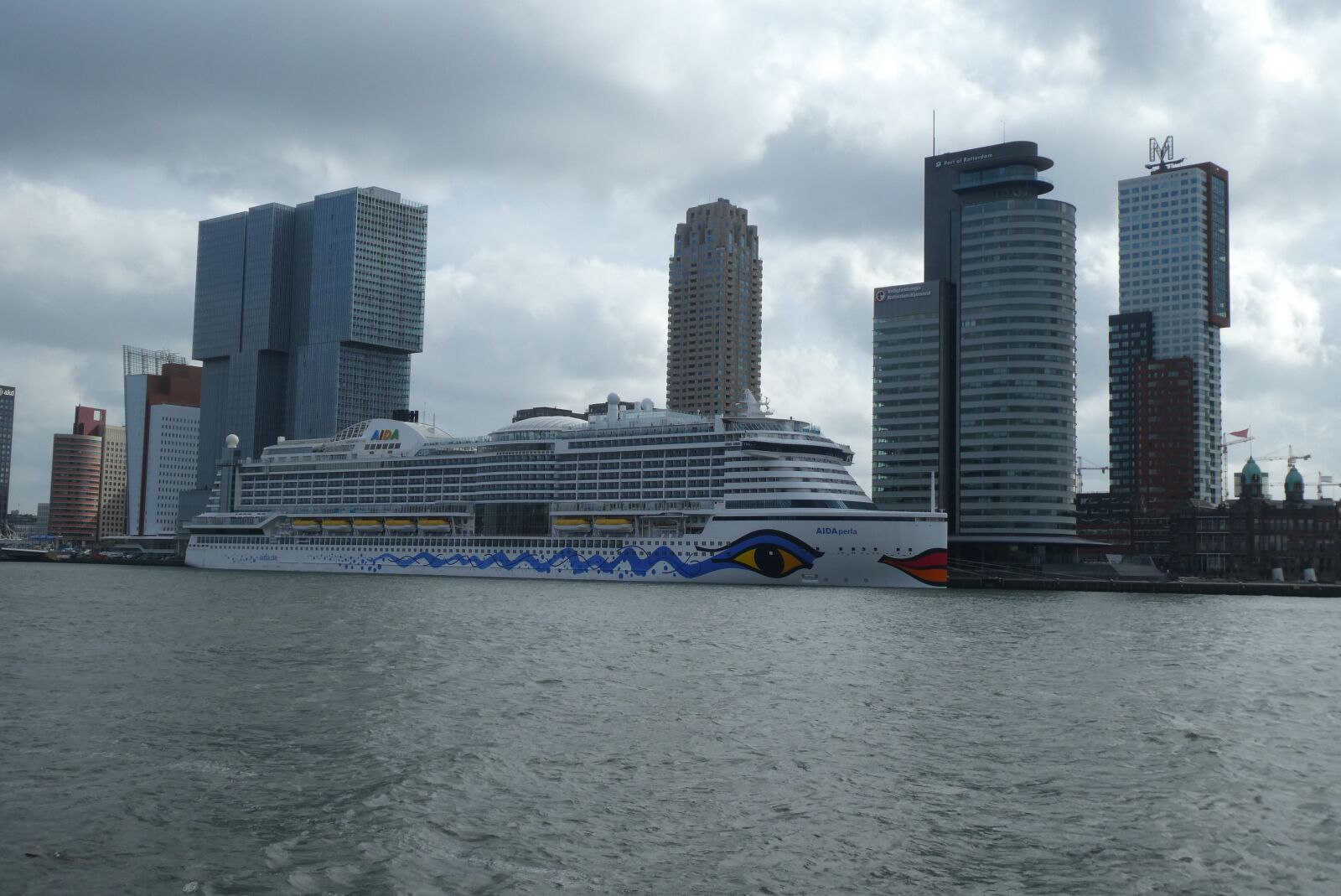 Panasonic Lumix DC-ZS70 (Lumix DC-TZ90) sample photo. Cruise ship, aida perla photography