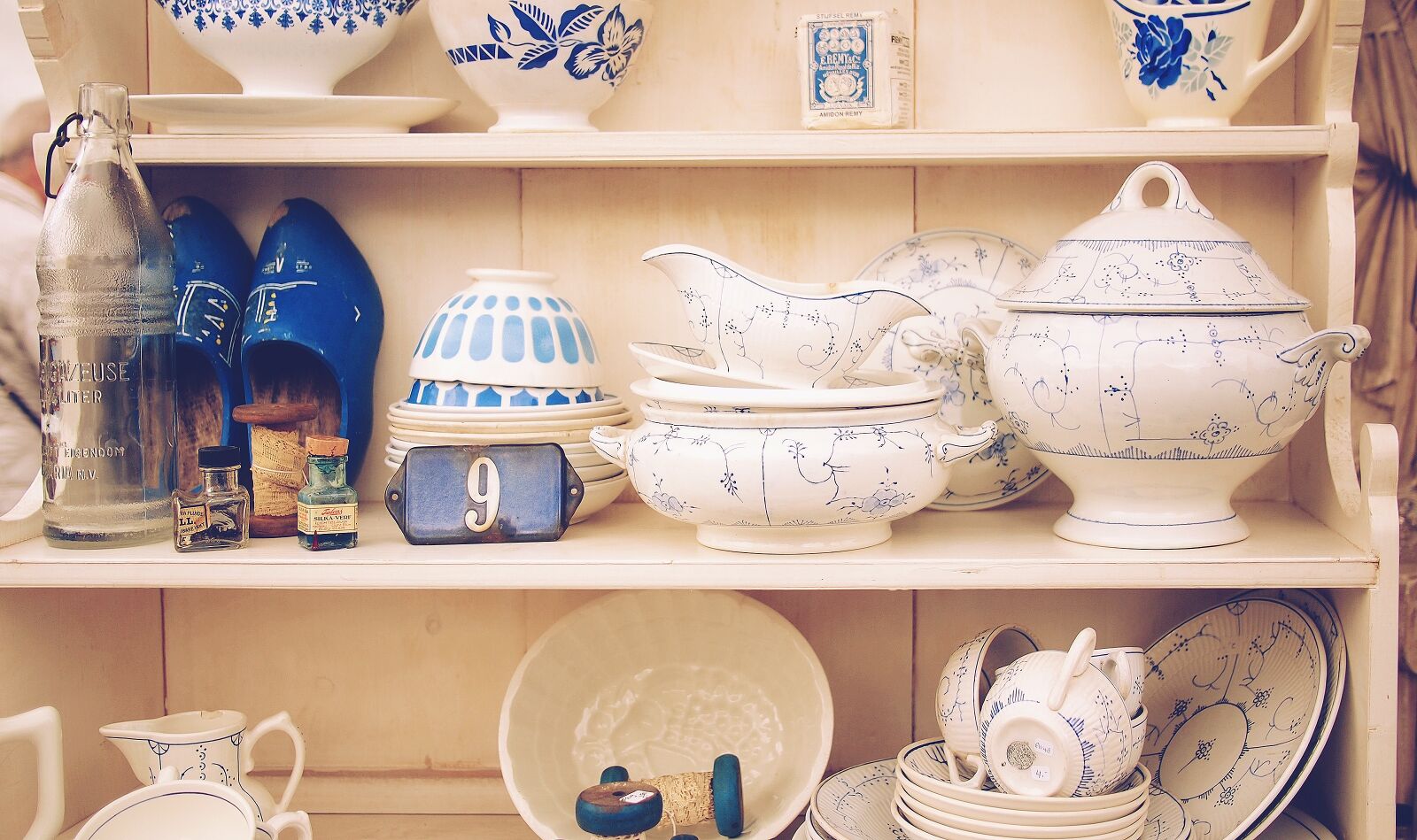 Olympus PEN E-PL1 sample photo. Chinaware, plates, bowls photography
