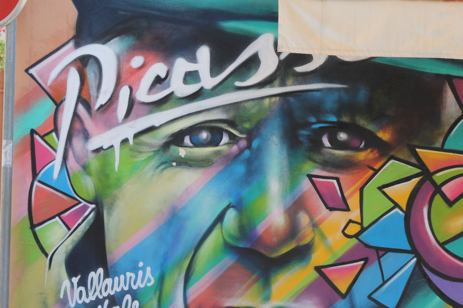 Canon EF75-300mm f/4-5.6 sample photo. Street art, art, graffiti photography