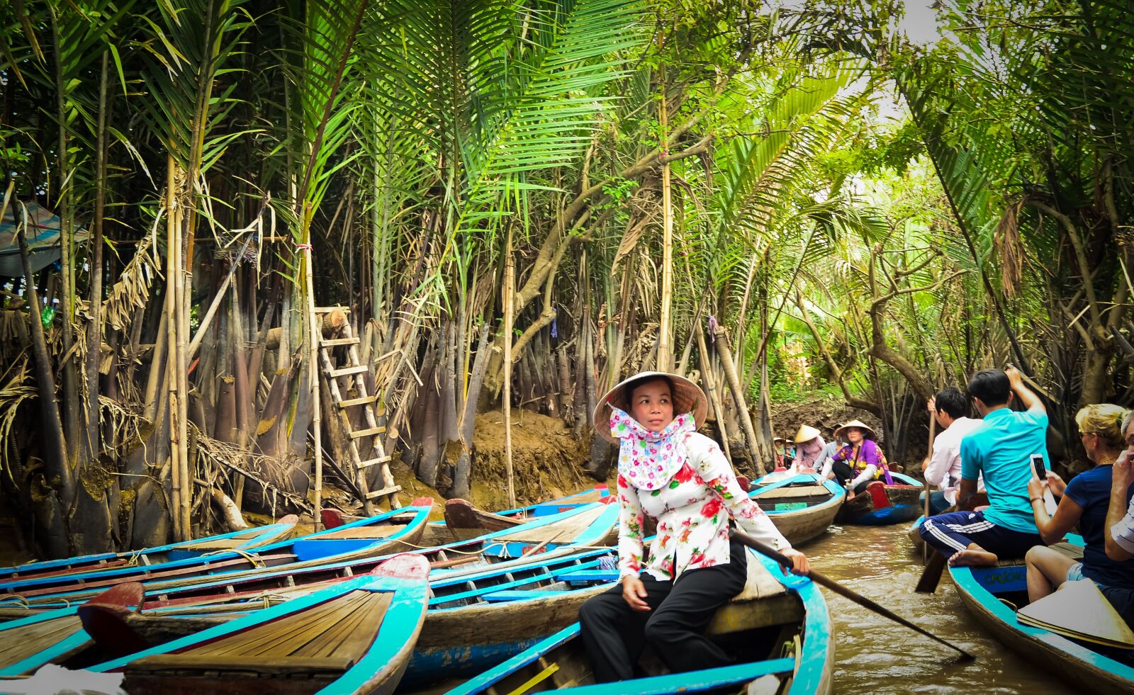 Nikon D5100 sample photo. Boat, river, vietnam travel photography