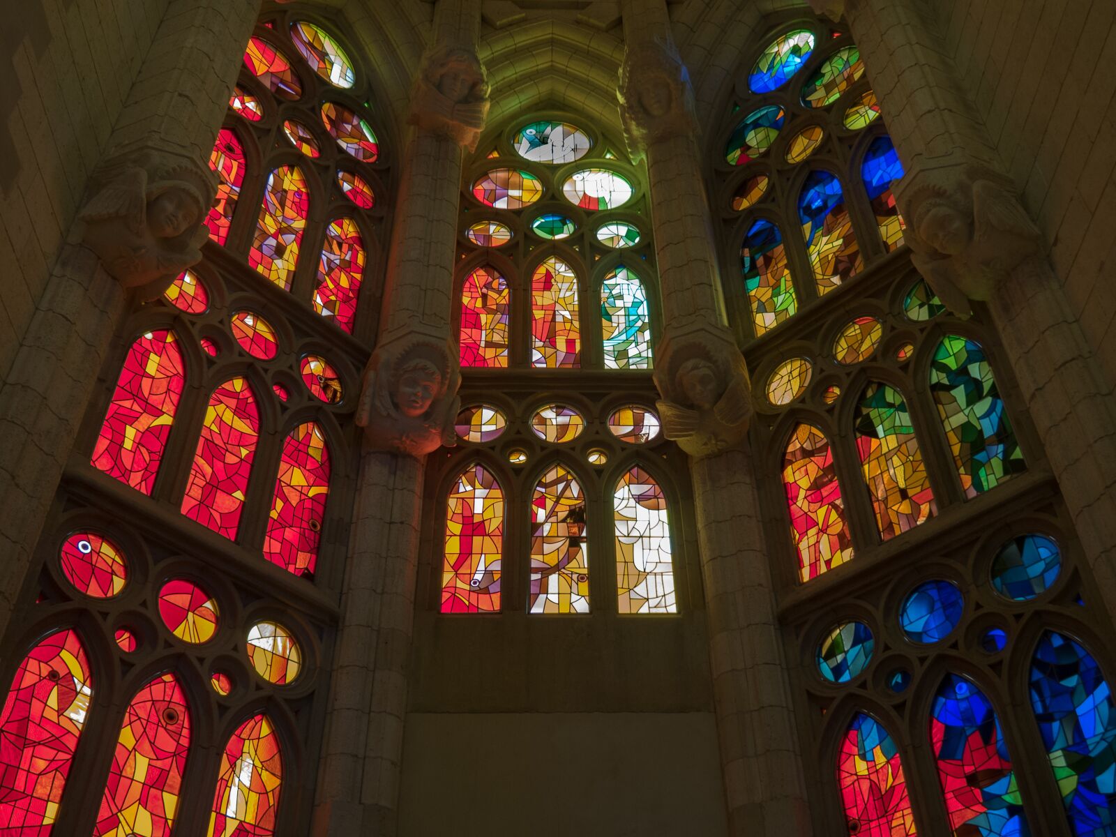 Olympus OM-D E-M5 II sample photo. Cathedral, sagrada fam lia photography