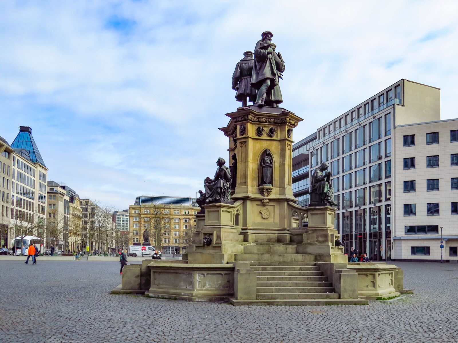 Canon PowerShot SX50 HS sample photo. Frankfurt mainz, goetheplatz, architecture photography