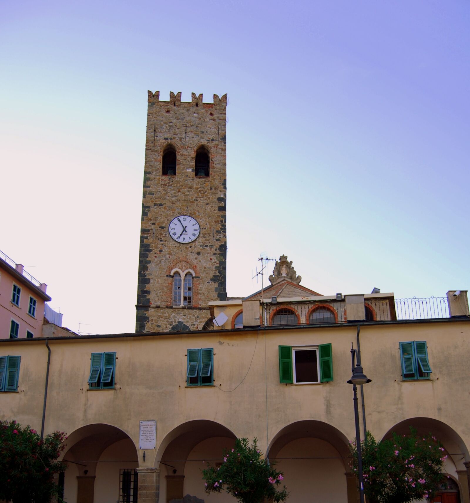 Nikon D60 sample photo. Torre, watch, medieval photography