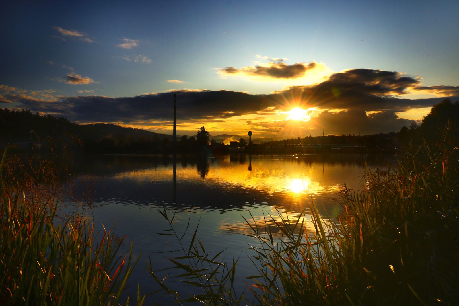 Canon EOS 750D (EOS Rebel T6i / EOS Kiss X8i) sample photo. Sunset, pond, landscape photography