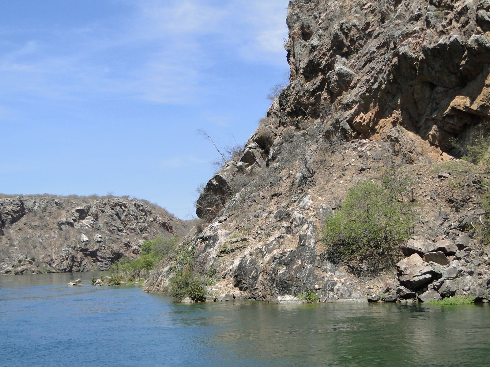 Sony Cyber-shot DSC-HX1 sample photo. Rio, canyons, water photography