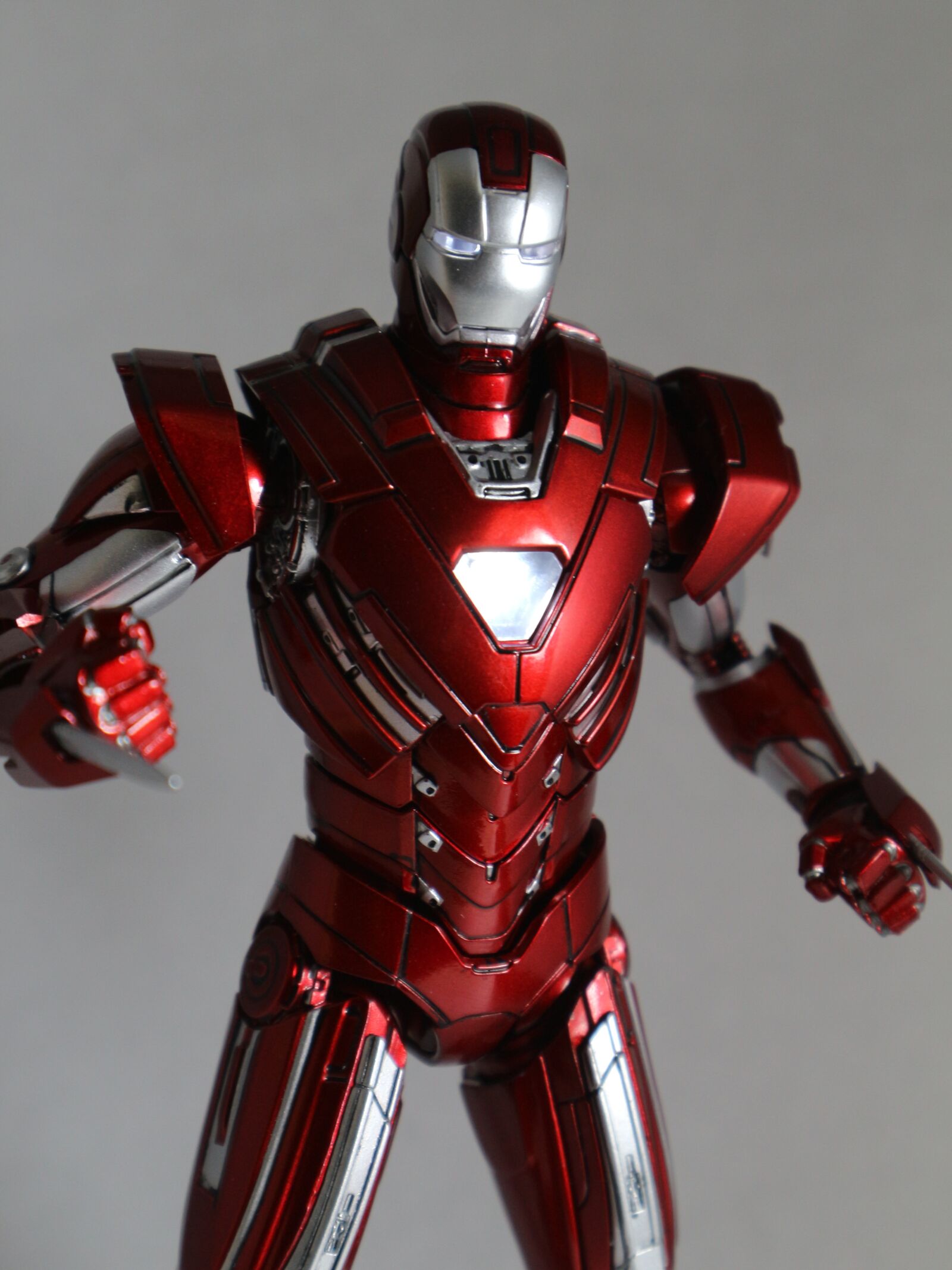 Canon EOS M10 sample photo. Red, silvercenterion, marvel photography