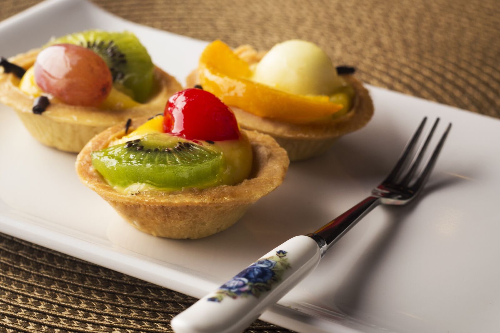 Canon EOS 60D + Canon EF 50mm F1.8 II sample photo. Dessert, food, fruit photography