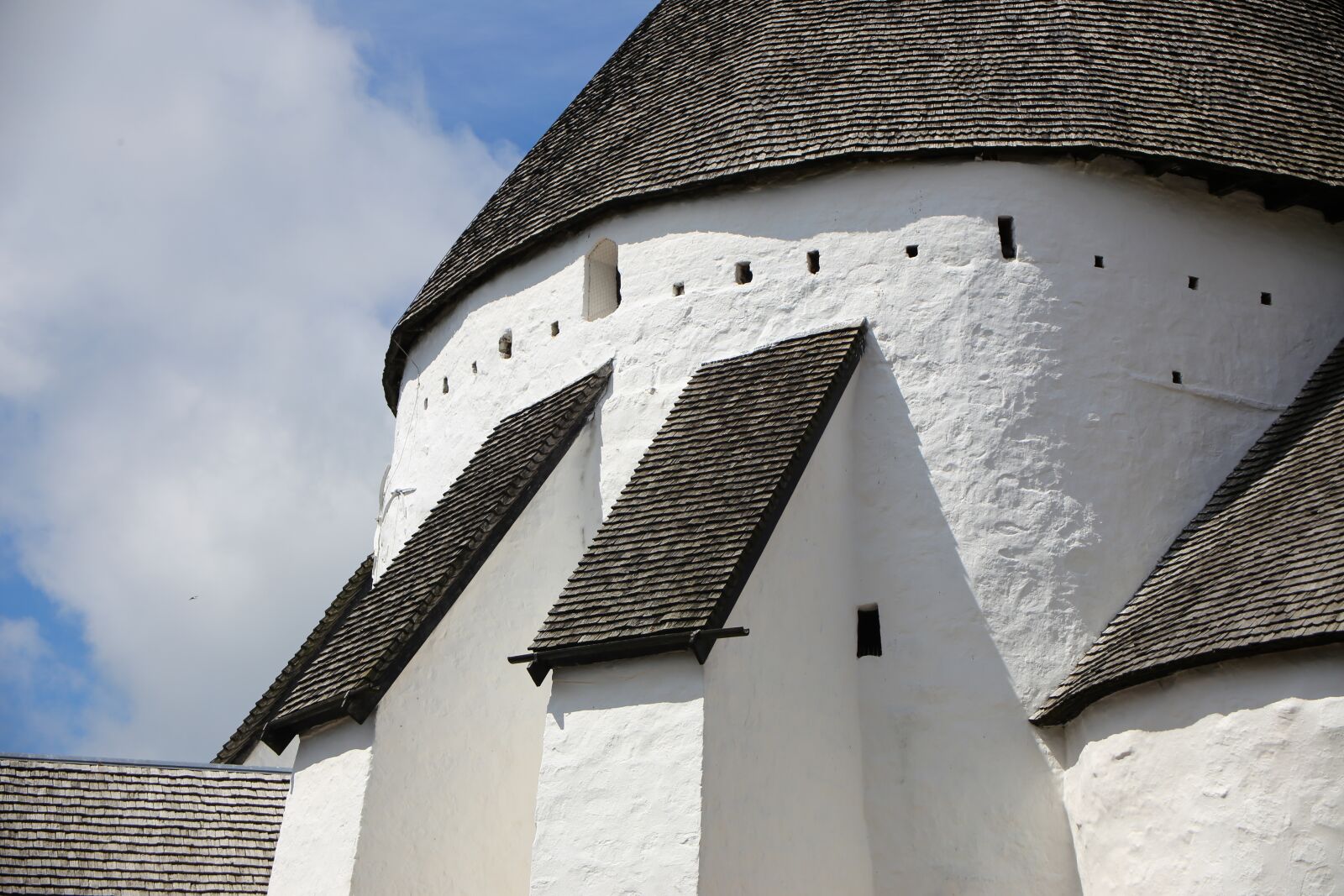 Canon EOS 6D + Canon EF 28-80mm f/3.5-5.6 sample photo. Church, round church, bornholm photography