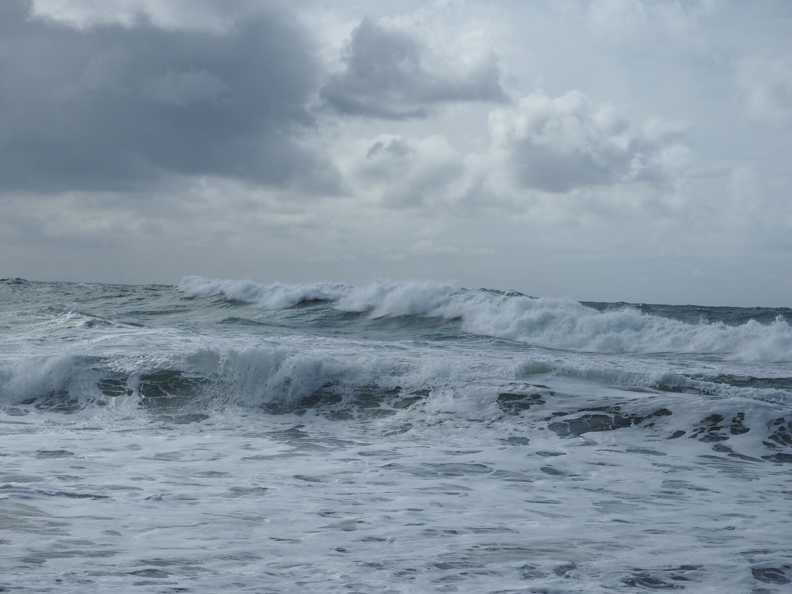 Olympus OM-D E-M10 sample photo. Sea, air, clouds photography