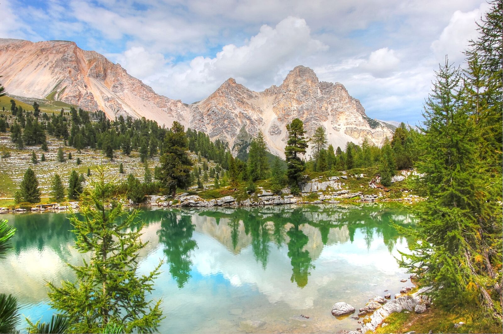 Nikon D40 sample photo. Lech le vert, dolomites photography