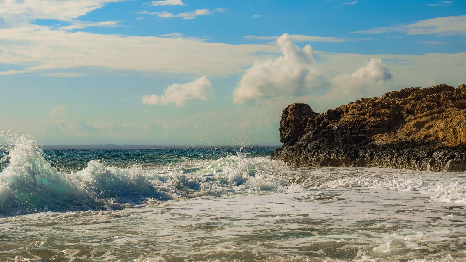 Nikon D3300 sample photo. Rocky coast, waves, sea photography