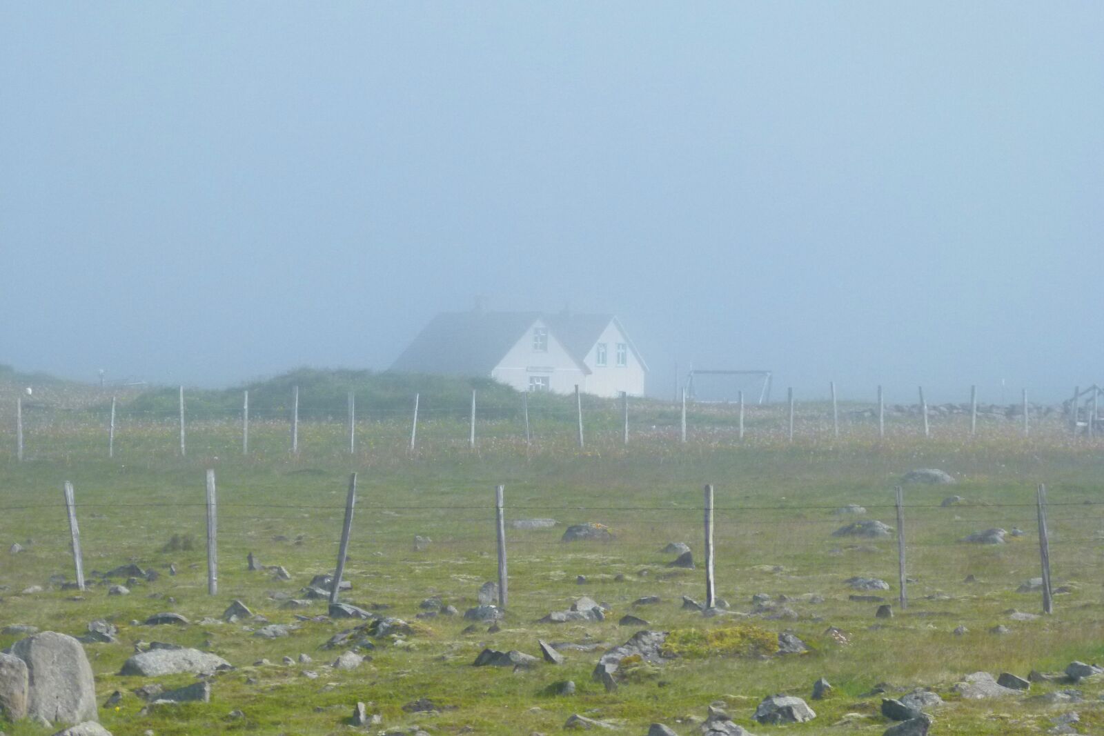 Panasonic Lumix DMC-FZ100 sample photo. Iceland, fog, loneliness photography