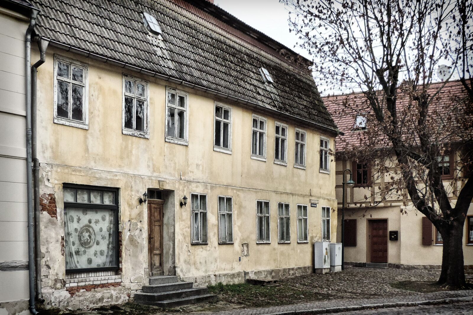 Nikon Coolpix P520 sample photo. House, old, abandoned photography