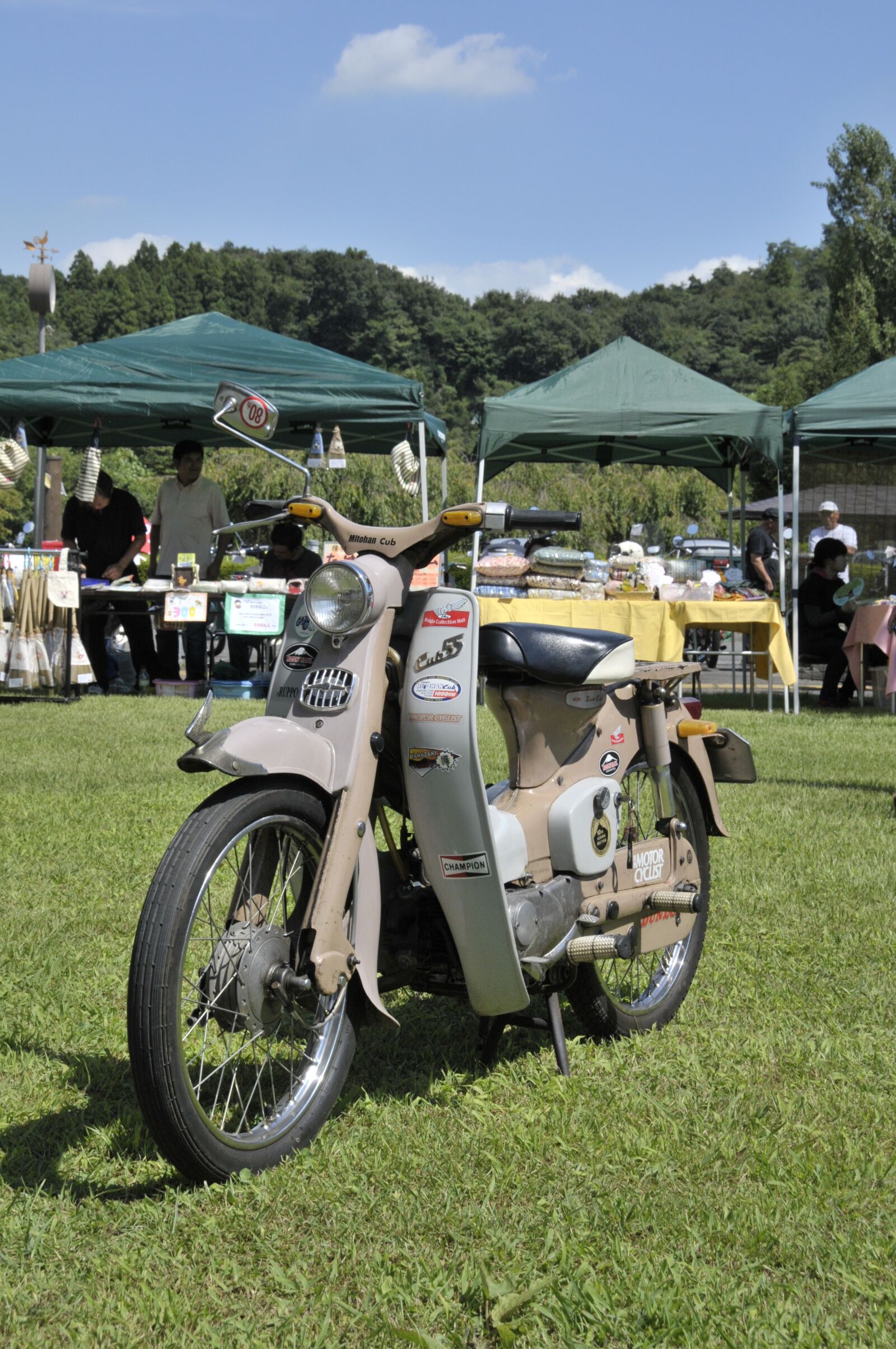 Nikon D300 sample photo. Honda, supercub, motorcycle photography
