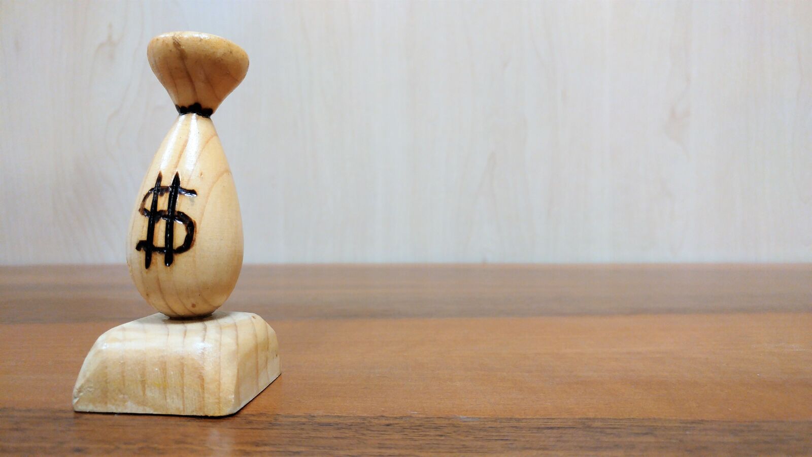 LG G5 sample photo. Wood, wallpaper, money photography