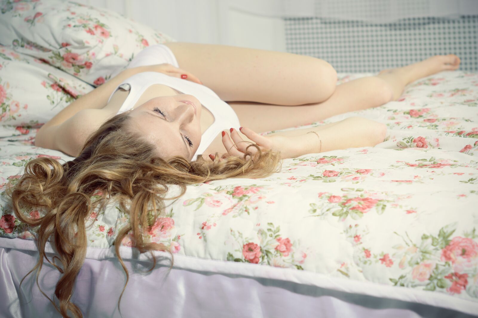 Nikon D3200 sample photo. Girl lying on bed photography