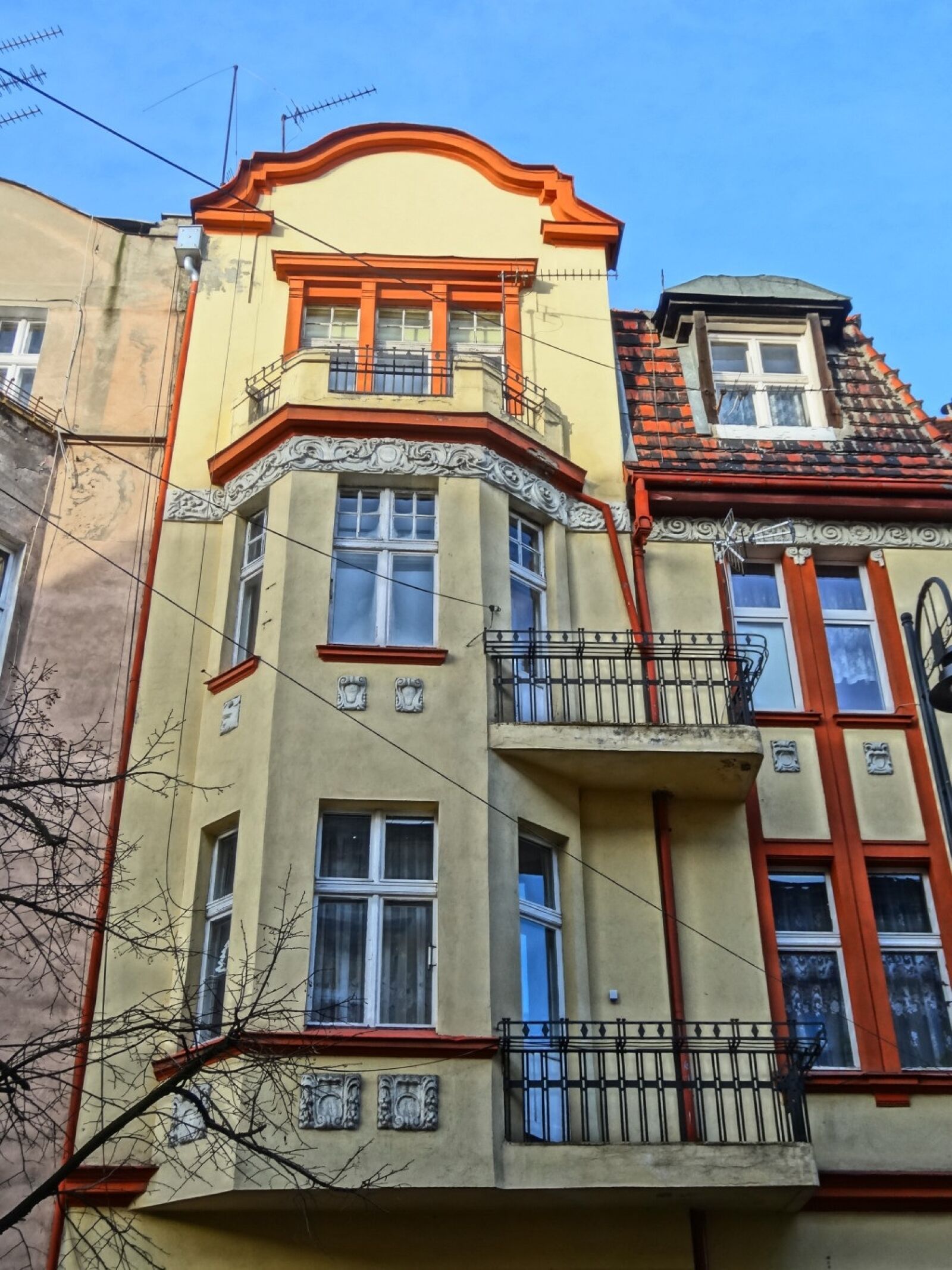 Sony Cyber-shot DSC-HX20V sample photo. Bydgoszcz, building, facade photography