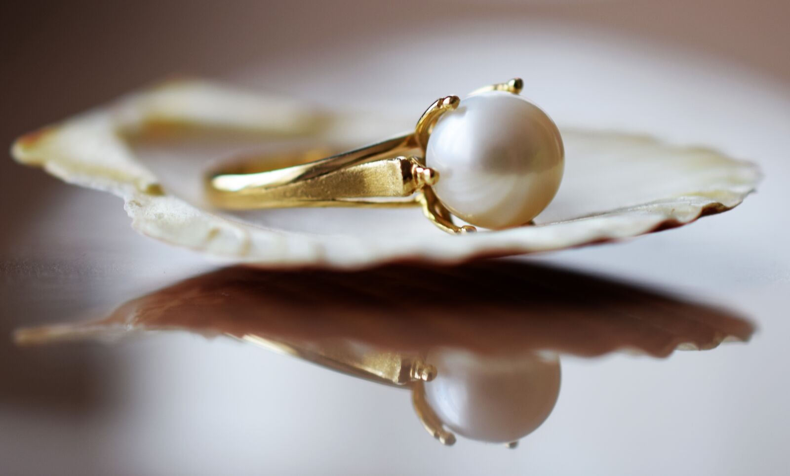 Nikon D5300 sample photo. Jewelry, pearl, ring photography