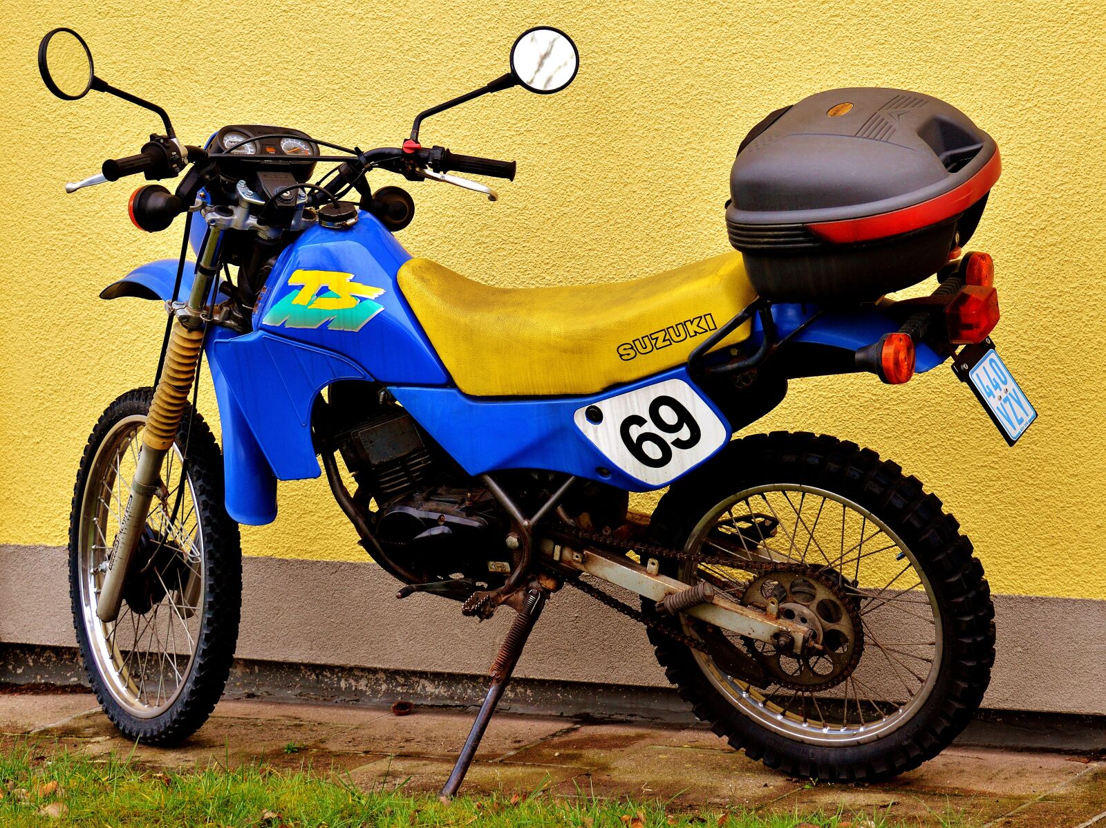 Nikon D3200 sample photo. Moped, enduro, suzuki photography