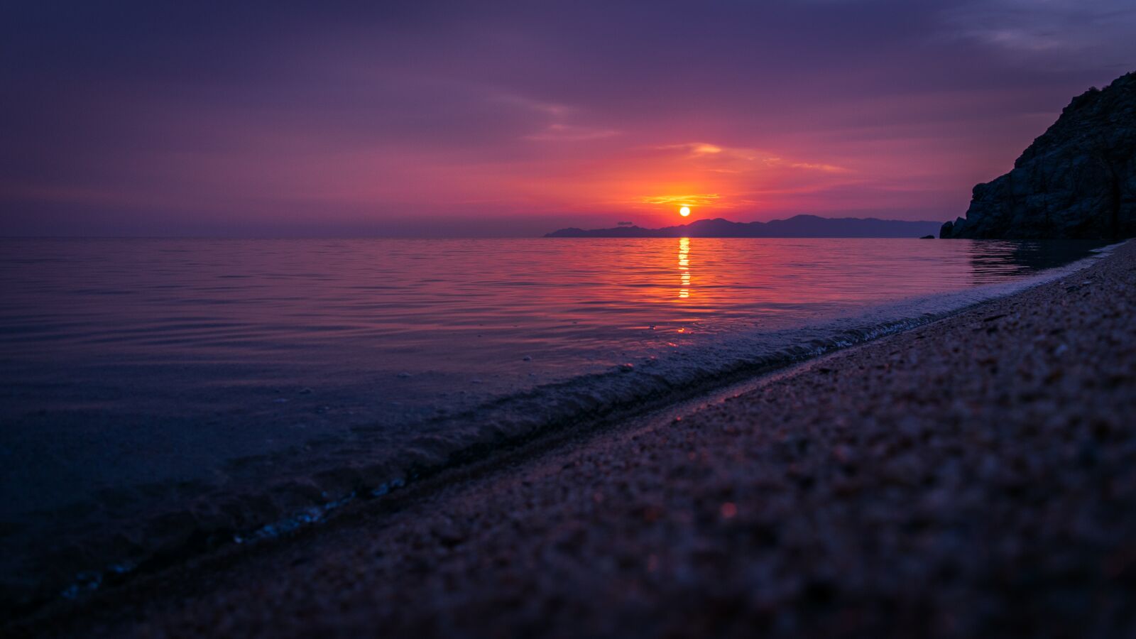 Nikon D3300 sample photo. Dawn, beach, sun photography