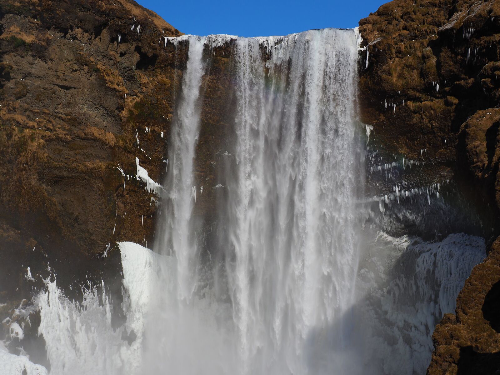 Olympus M.Zuiko Digital ED 12-100mm F4.0 IS Pro sample photo. Skogafoss, waterfall, river photography