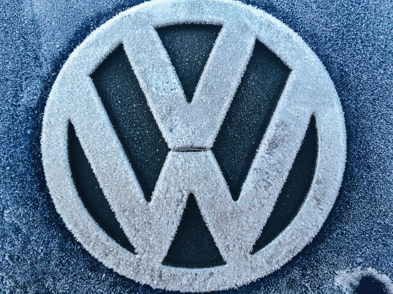 iPhone 5s back camera 4.15mm f/2.2 sample photo. Volkswagen, logo photography