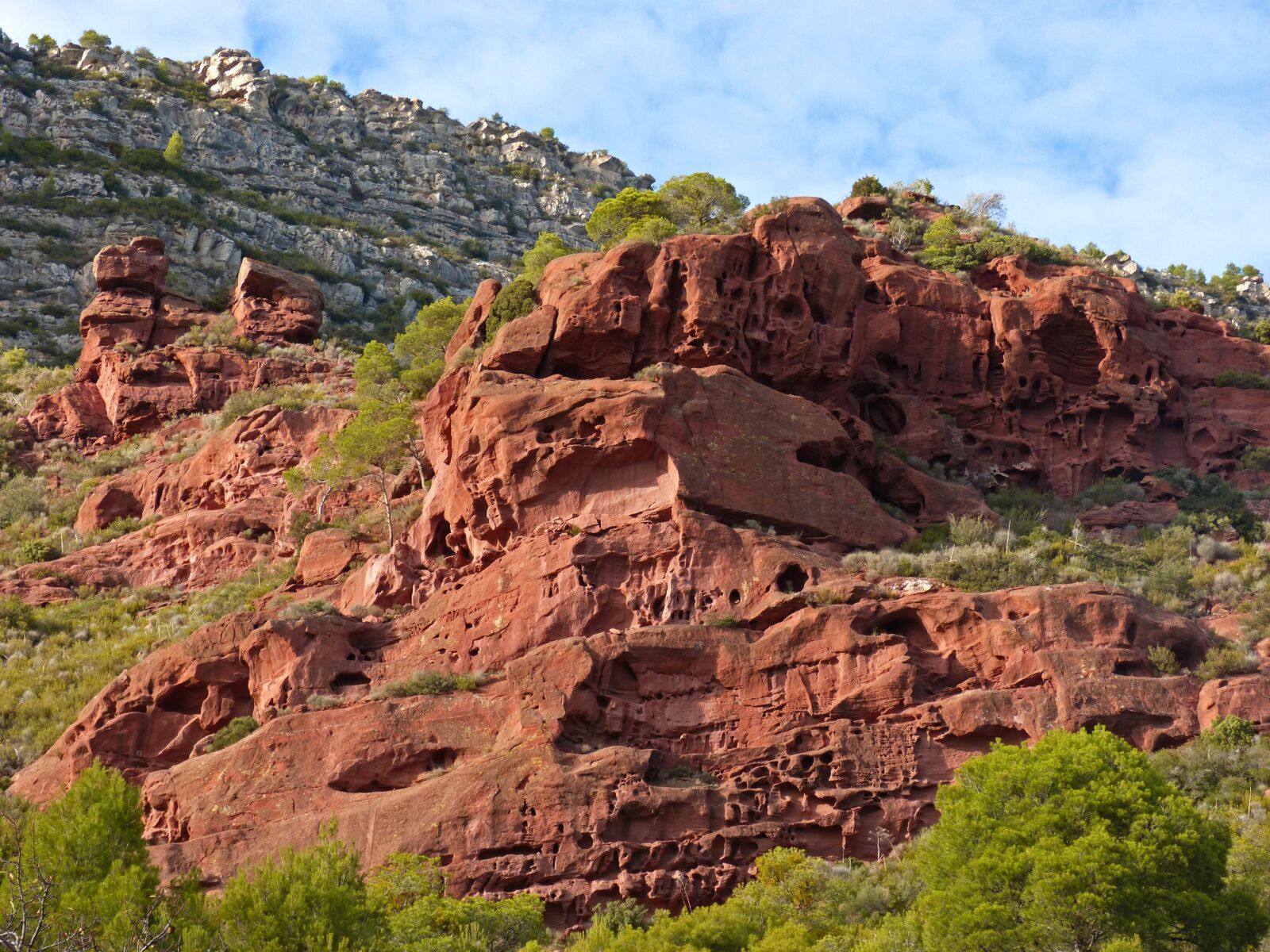 Panasonic DMC-FZ62 sample photo. Mountain, rock, red rocks photography