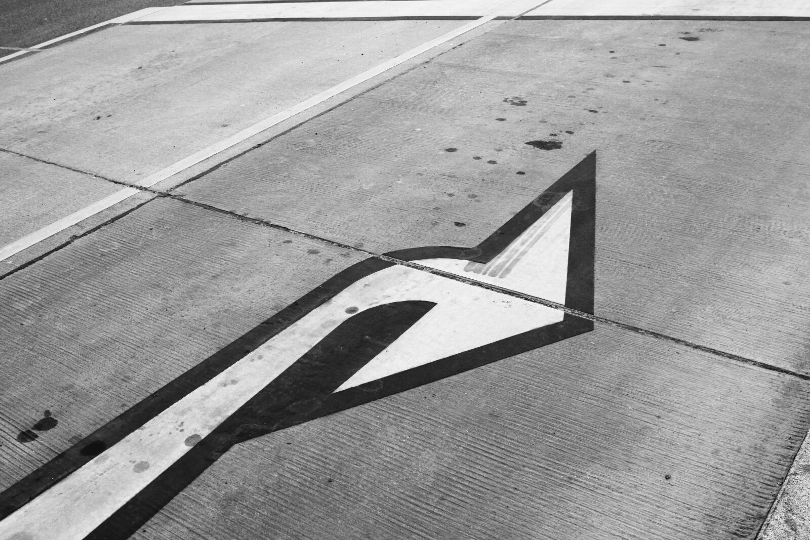 Canon EOS 50D sample photo. Road, arrow, right photography