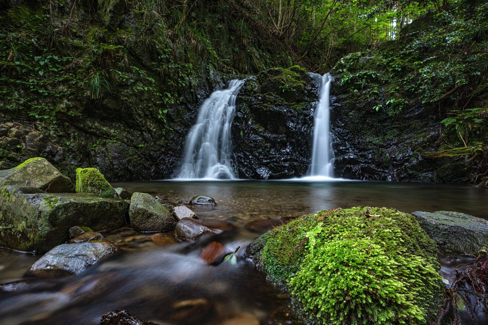 Sony a7R IV sample photo. Landscape, a small waterfall photography