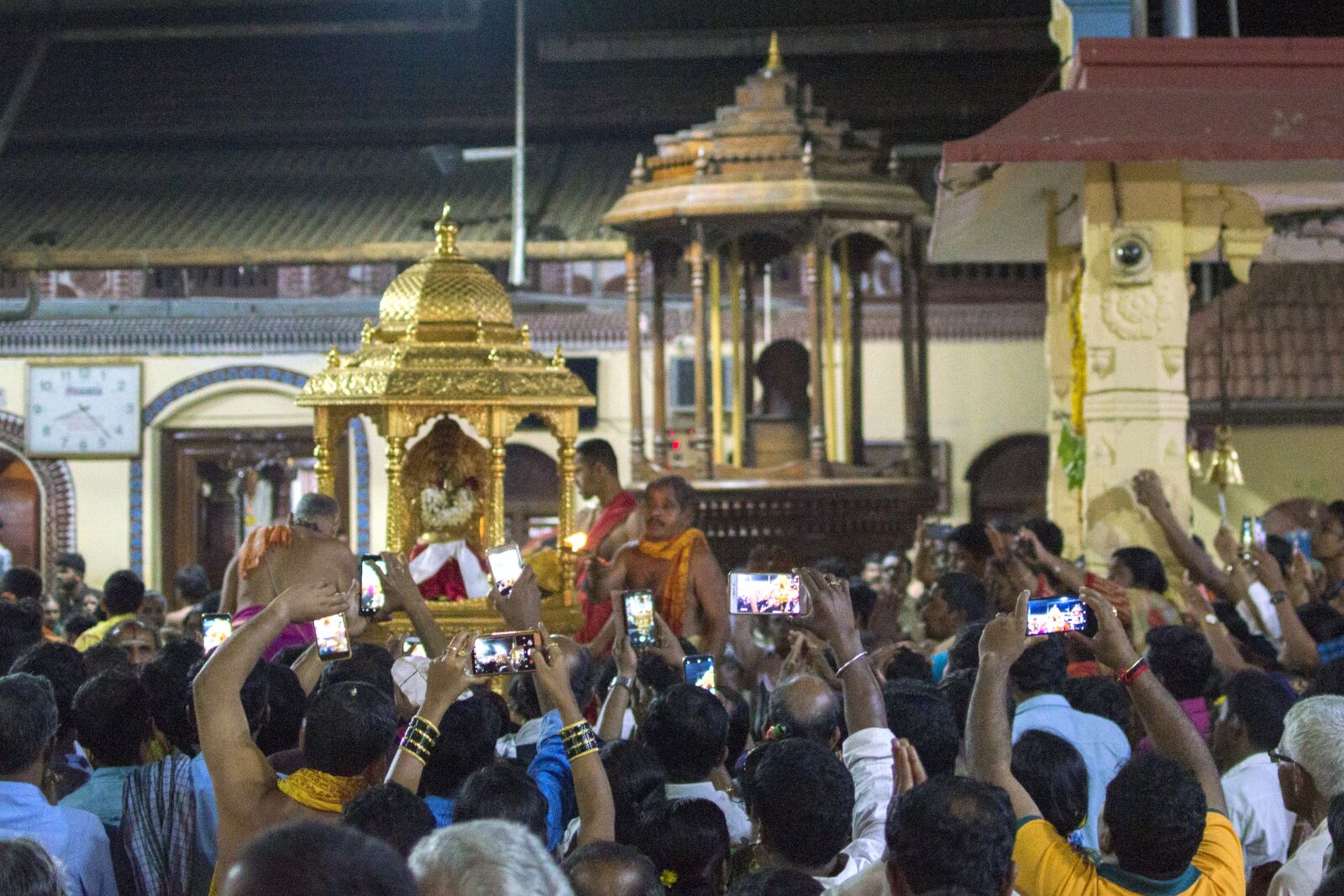 Nikon D3200 sample photo. Temple, chariot, architecture photography