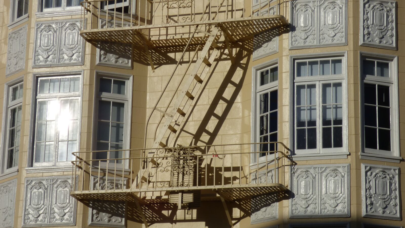 Panasonic DMC-FZ72 sample photo. Staircase, emergency, building photography