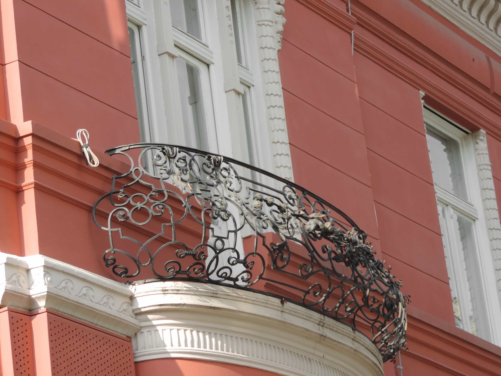 Nikon Coolpix P520 sample photo. Baroque, cast iron, heritage photography