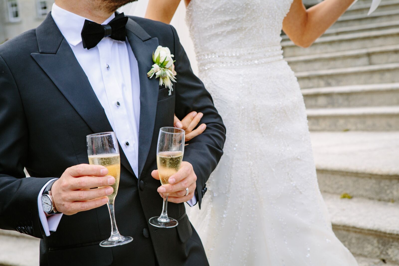 Canon EOS 6D + Canon EF 24-70mm F2.8L USM sample photo. Bride, ceremony, champagne photography