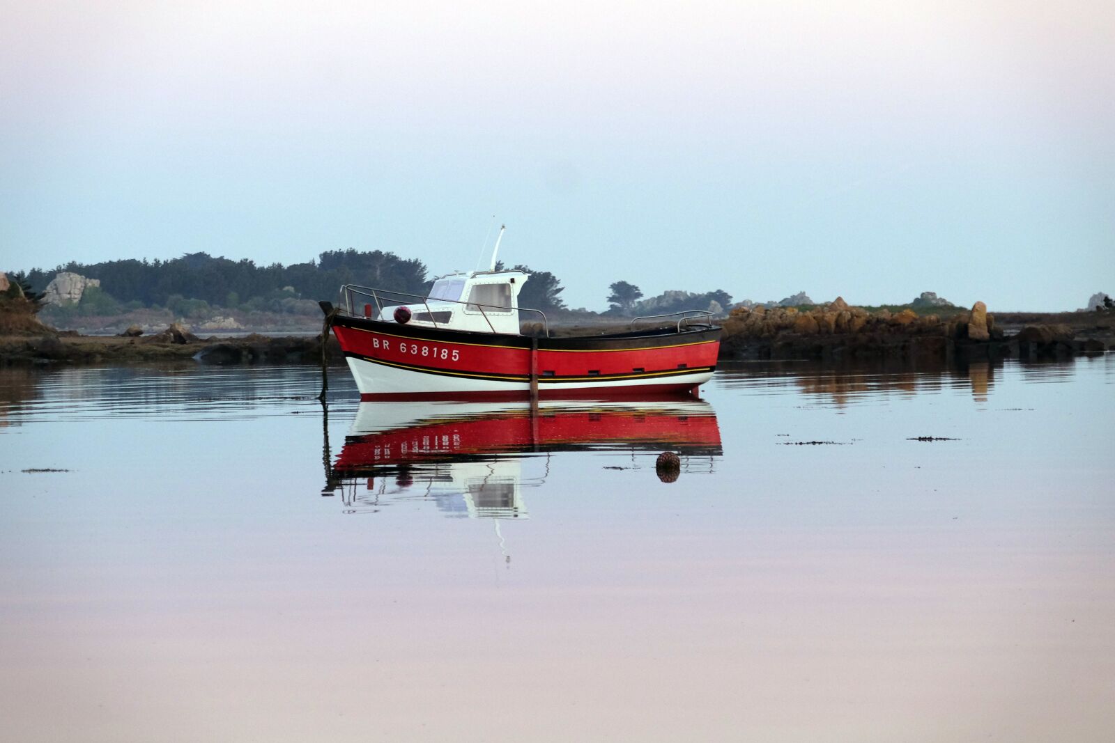 Fujifilm X-T1 sample photo. Brittany, boat, sea photography
