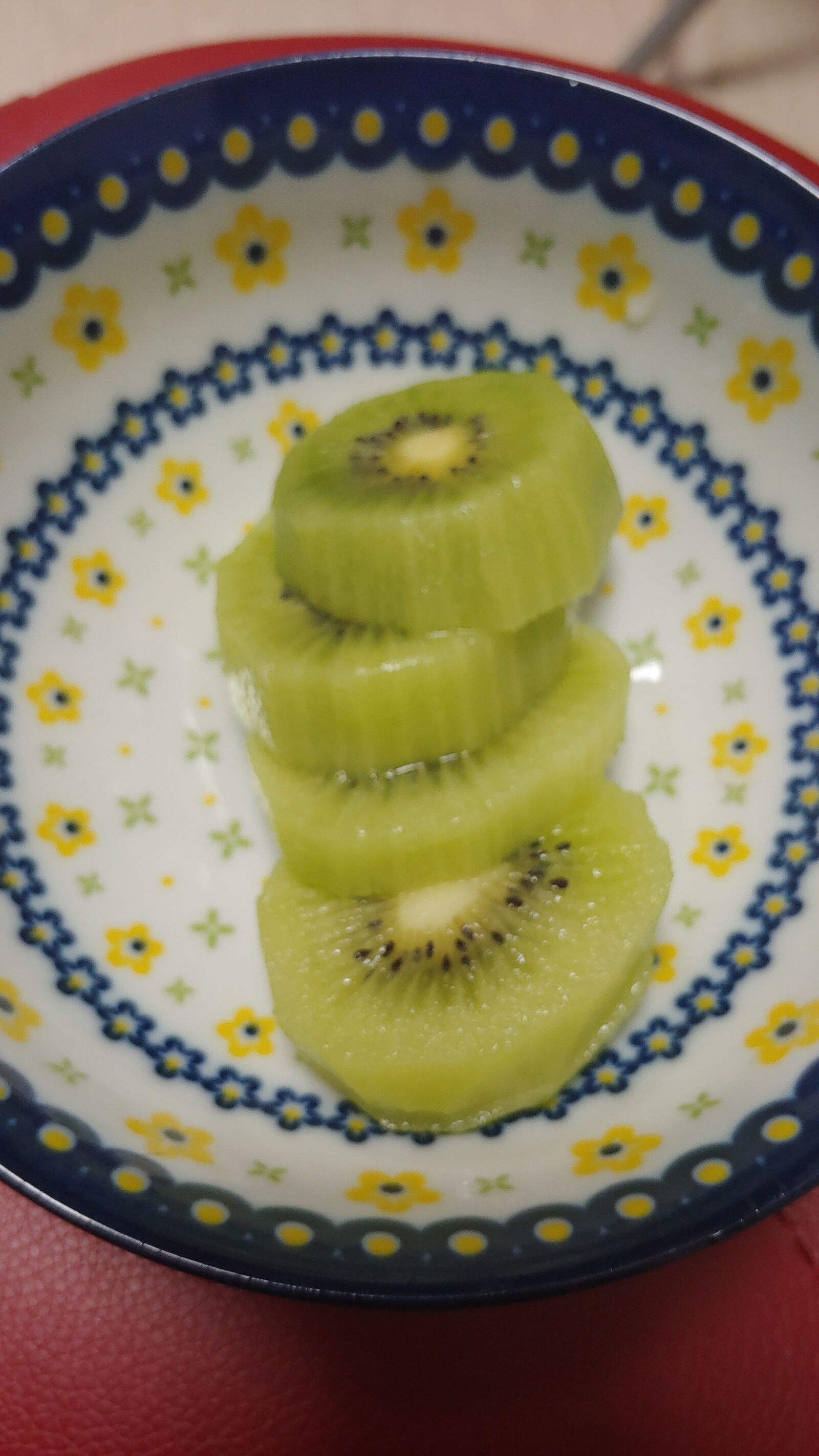 LG G7 THINQ sample photo. Kiwi, fruit, plate photography