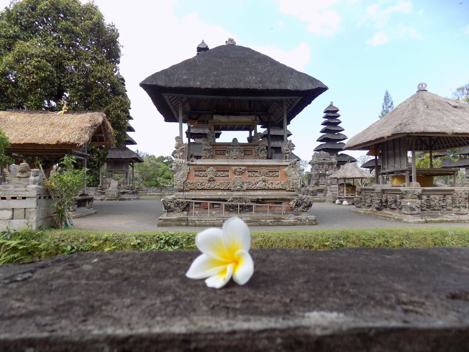 Nikon COOLPIX L330 sample photo. Bali, balinese, culture, hindu photography