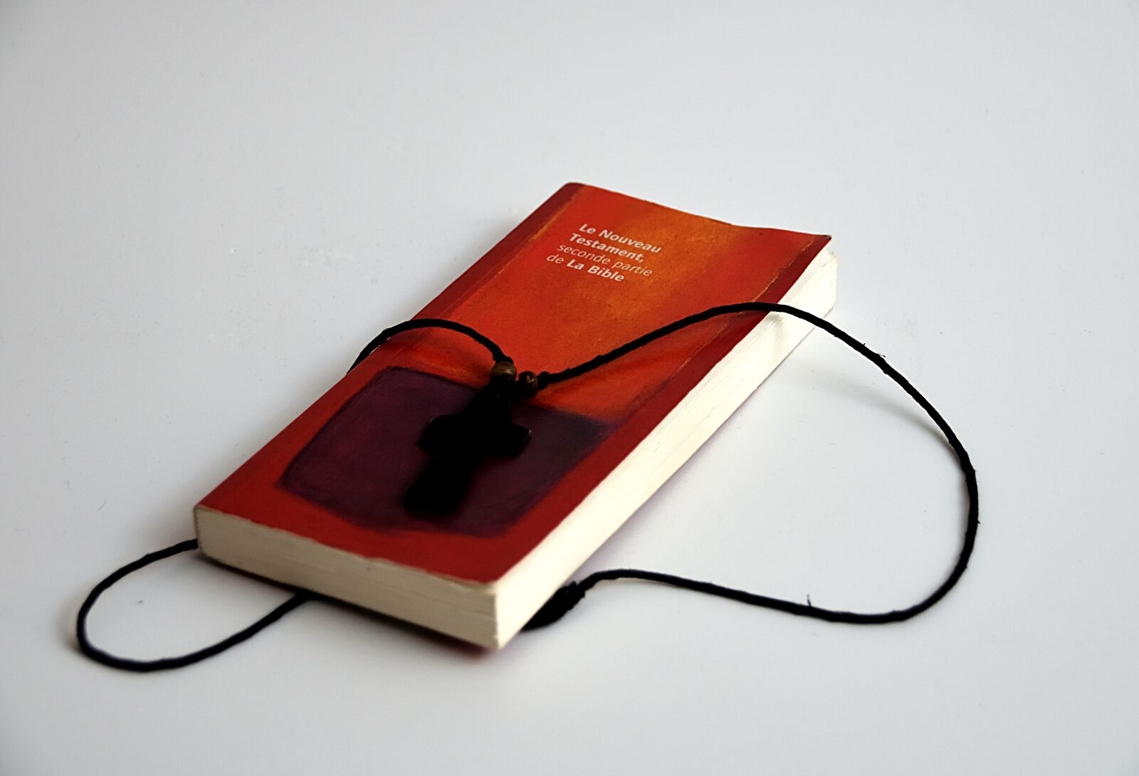 Nikon D5100 sample photo. Bible, book, prayer photography